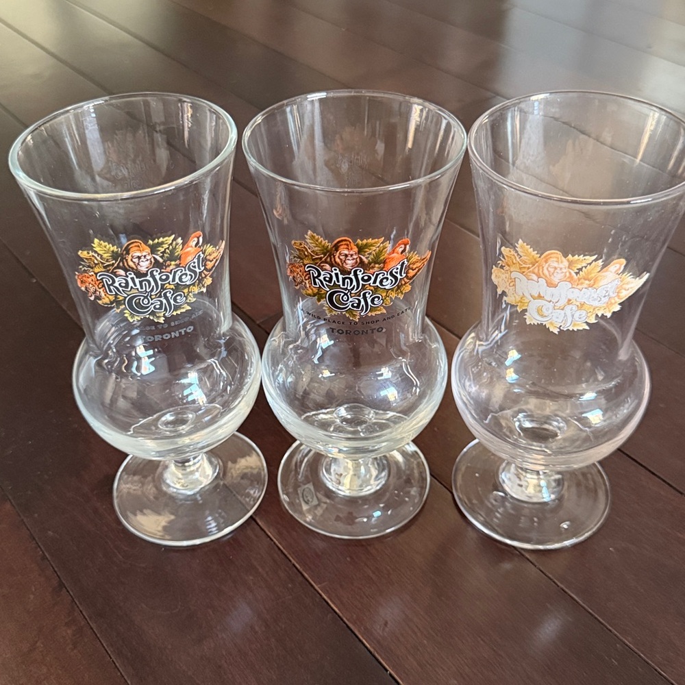 RAINFOREST CAFE Souvenir Cocktail Hurricane Glasses Set of 3